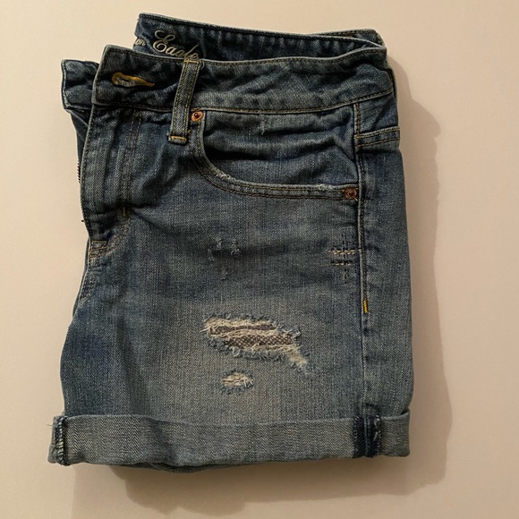 🌼 American Eagle Distressed Denim Shorts, Size 6 - Picture 6 of 6